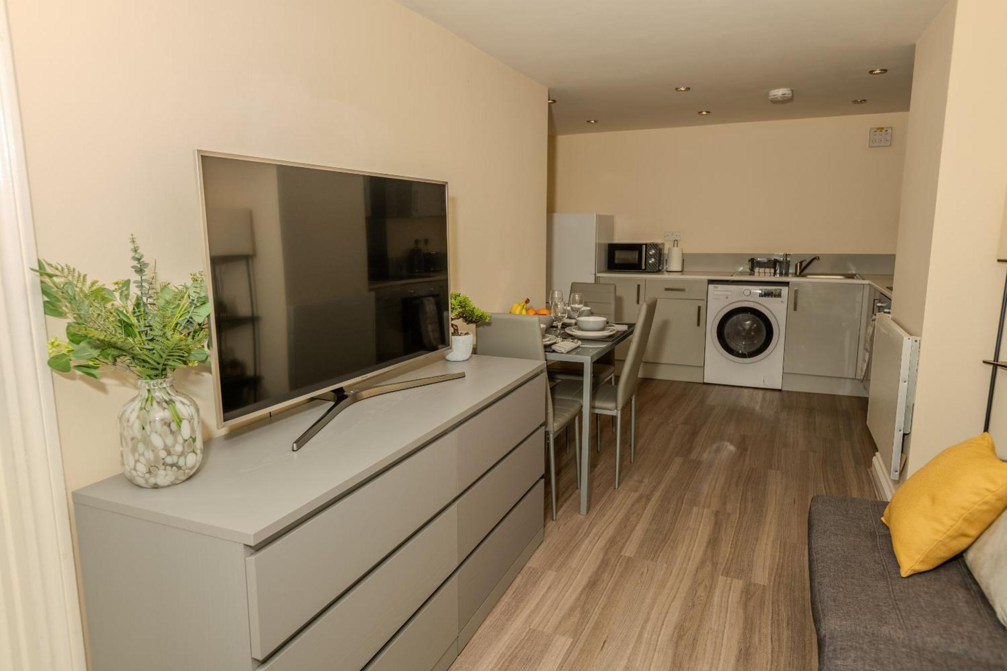 Cosy 1 Bedroom Basement Apartment With Private Patio Area Londres Exterior foto